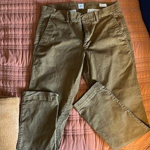 Men’s Gap slim khakis size 30x30